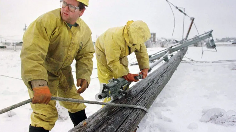 The challenge of FTTH aerial cable installation in extreme weather conditions or remote areas The challenge of FTTH aerial cable installation in extreme weather conditions or remote areas