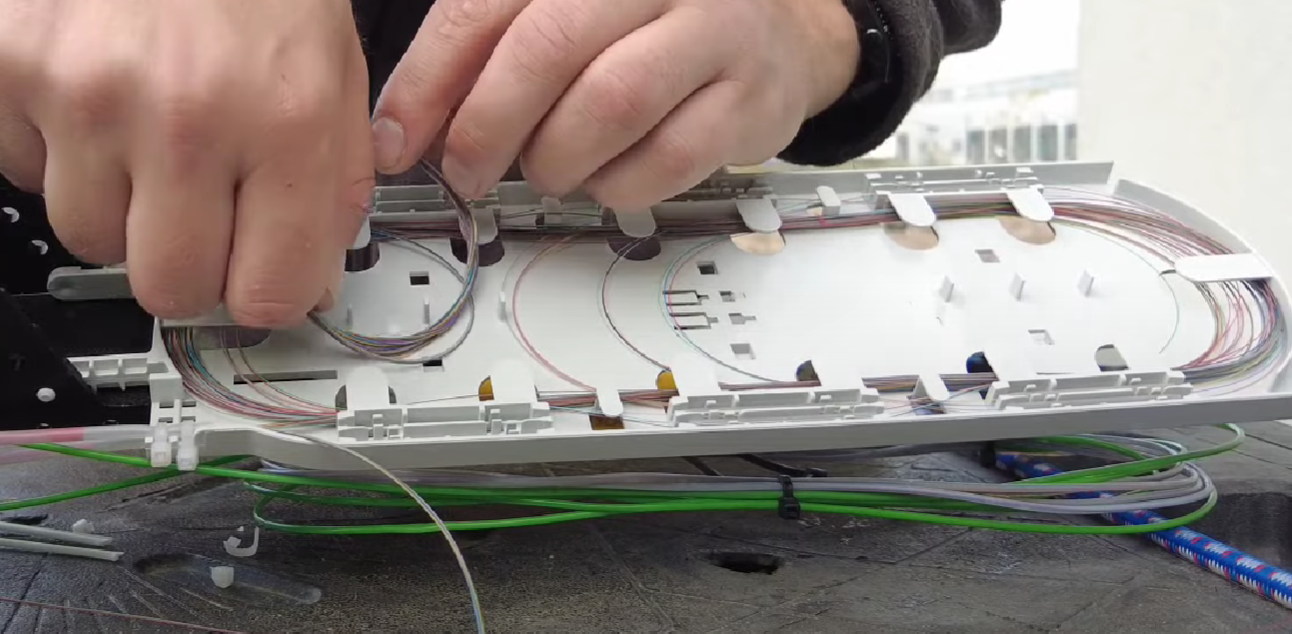 How to Management the Optical Fiber after Splicing（2）