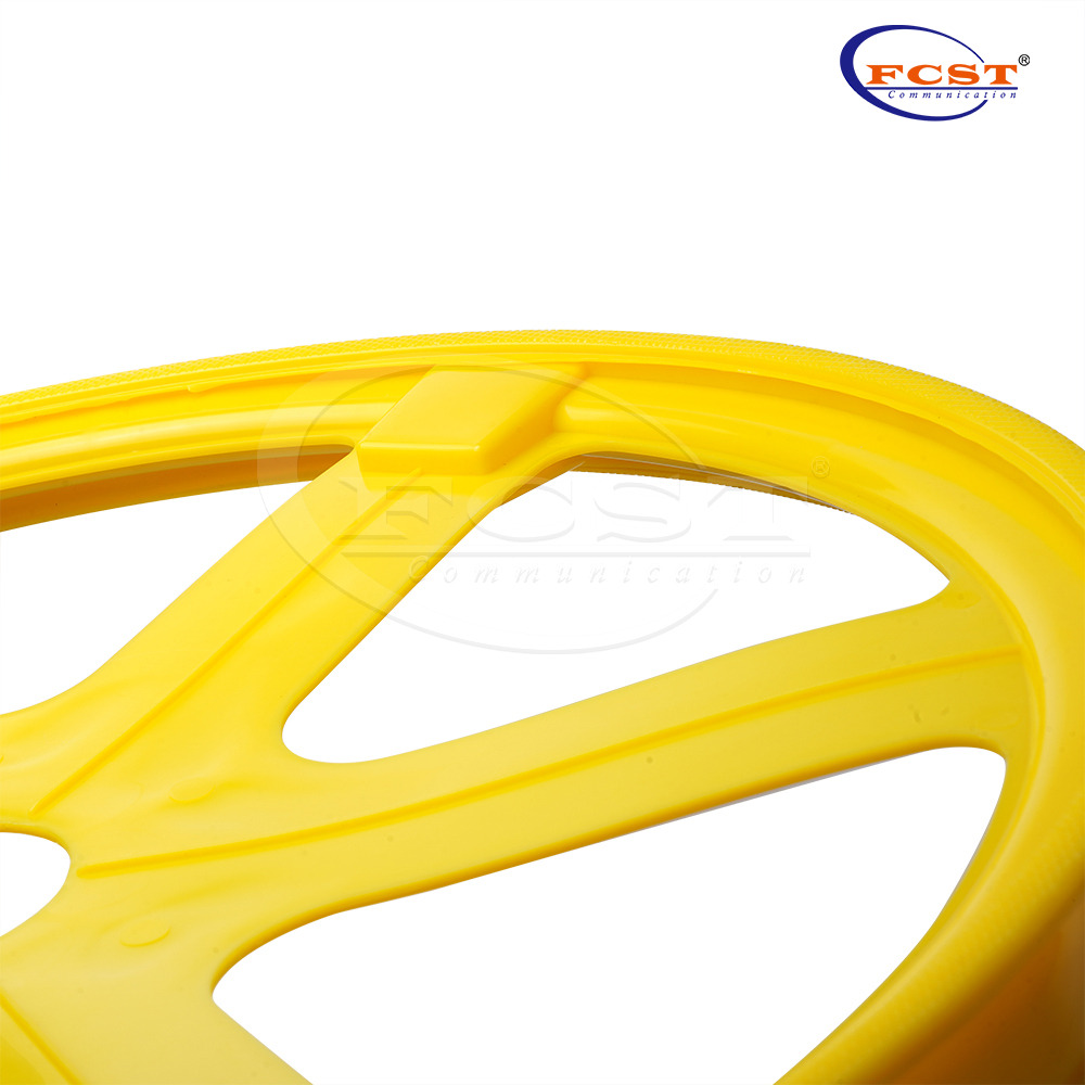 telecommunication passive pipe and cable marker